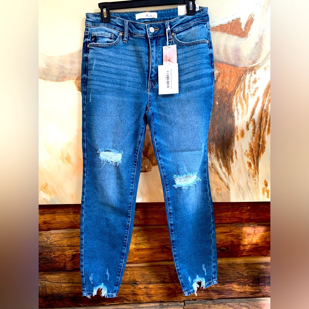Kancan skinny distressed jeans NWT